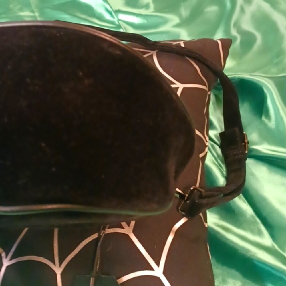 KILLSTAR BANSHEE HANDBAG HANDELS AND CROSSBODY STRAP VELVET STRAPS AND HANDEL - Picture 9 of 17